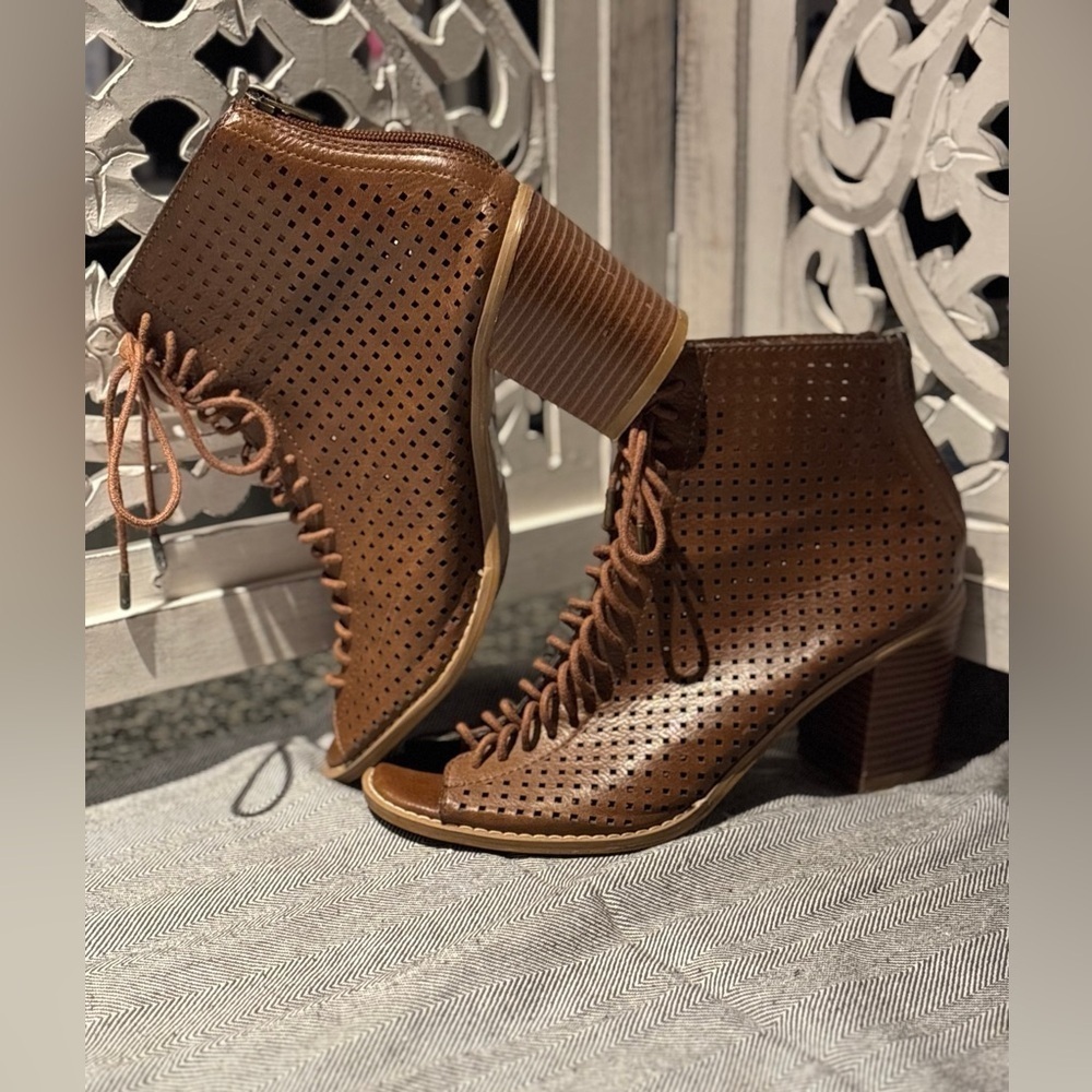 Forever 21 Women’s Shoes Size 8 Used